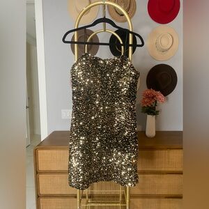 Francesca's Collections Black and Gold Sequin Mini address